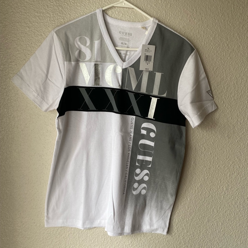 GUESS Men’s White, Gray & Black Roman Numeral V‑Neck Tee
